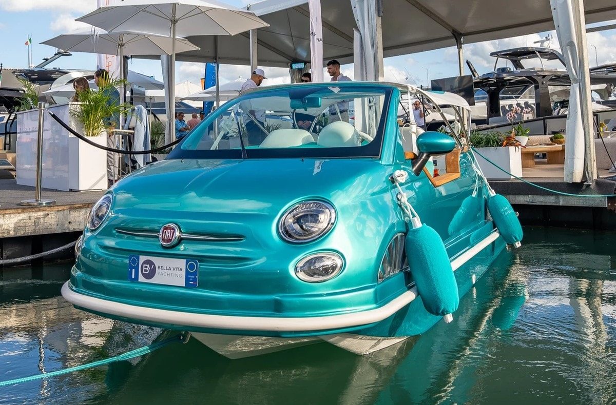 Rejs statkiem i oglądanie delfinów w Costa Adeje na południu Teneryfy - Fiat 500 Jet Boat - Auto na Wodzie! slide 2