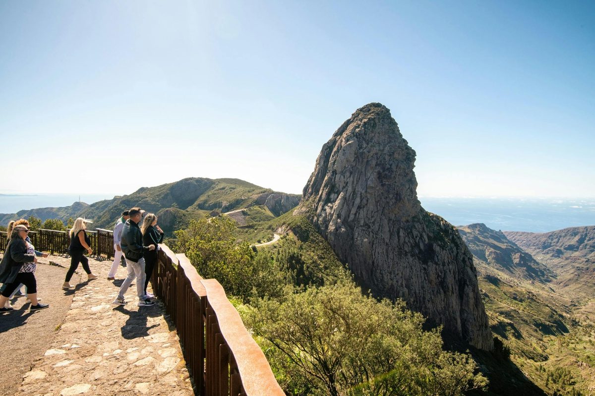 Excursión guiada y actividades en Tenerife, Islas Canarias - Excursión a la isla de La Gomera (Desde Tenerife) slide 2