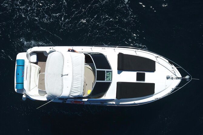 Excursión guiada y actividades en Tenerife, Islas Canarias - Chárter de Yate Todo Incluido – Crucero Privado de 3h slide 2